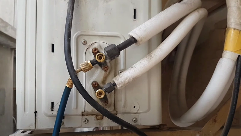 checking split ac gas leak