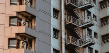 What size air conditioner do i need for 2000 sq ft house